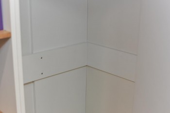 Шкаф угловой «Оксфорд» (Ривьера/Белый с рисунком) в Вилюйске - vilyujsk.mebel54.com | фото