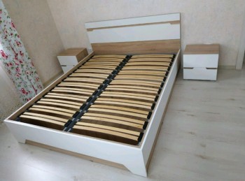 Спальня Анталия (кровать без ортопед-основания, тумбы, Дуб сонома, Белый Софт, горизонт) в Вилюйске - vilyujsk.mebel54.com | фото